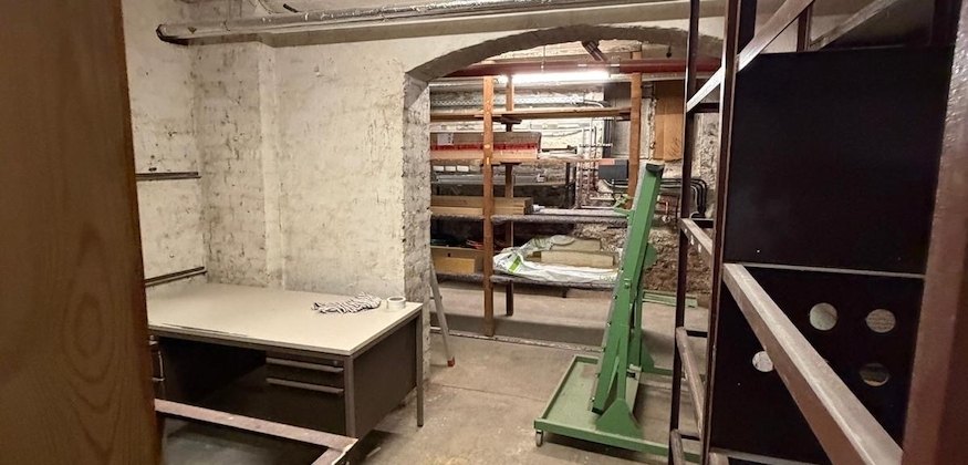 Vielseitig nutzbares Büro mit Lagerflächen